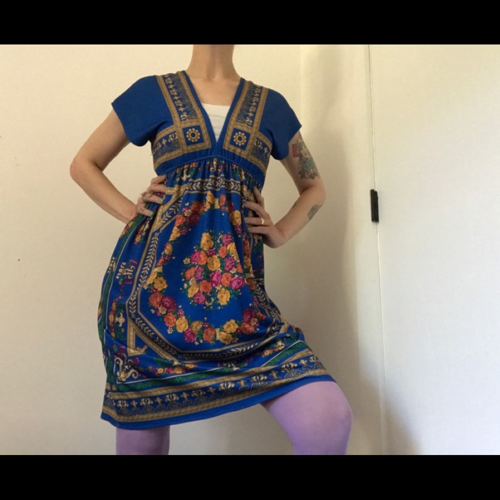 Forever 21 Deep V-neck Floral Dress